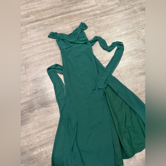 Social Bridesmaids Off-Shoulder Green Gown - Picture 7 of 12